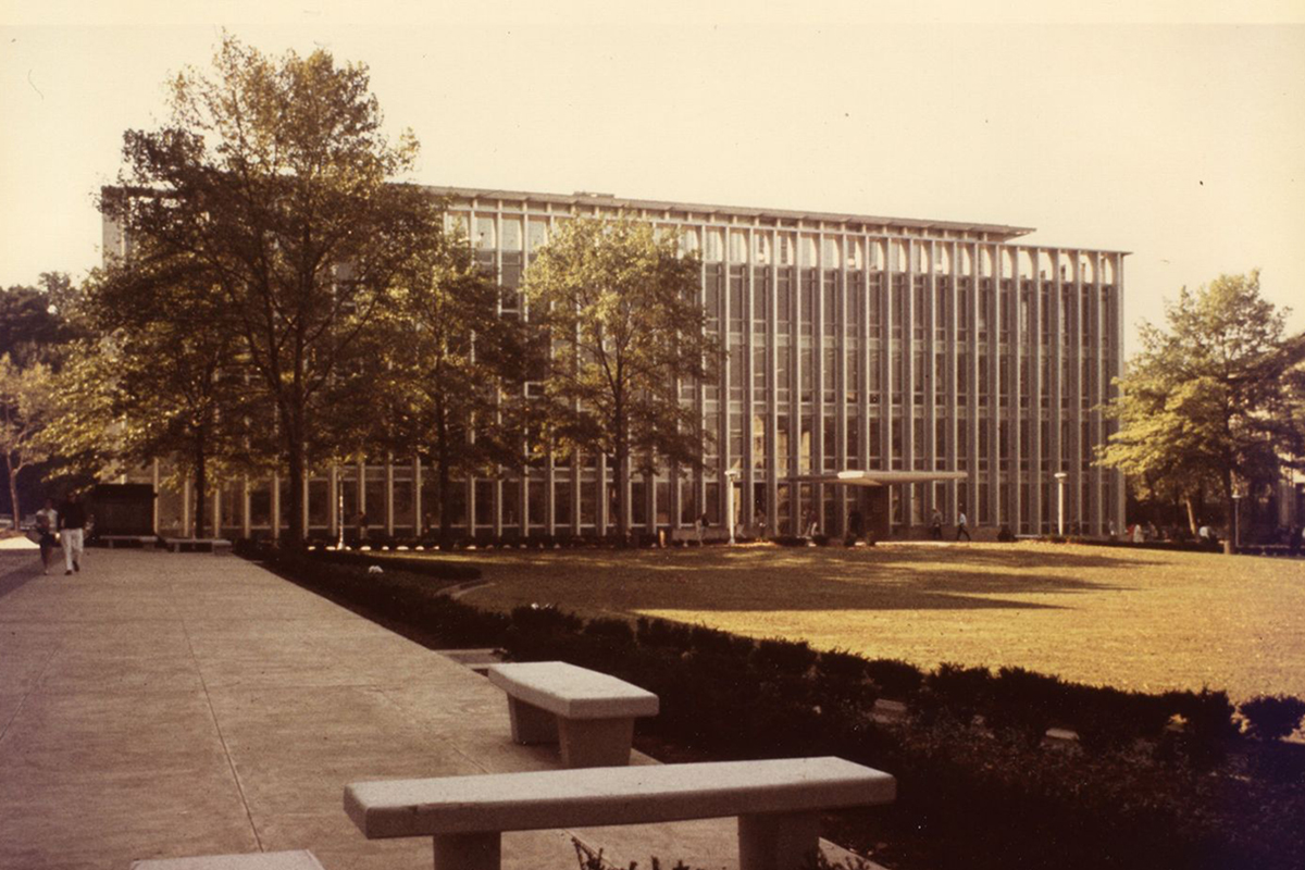Archival image of Hunt Library