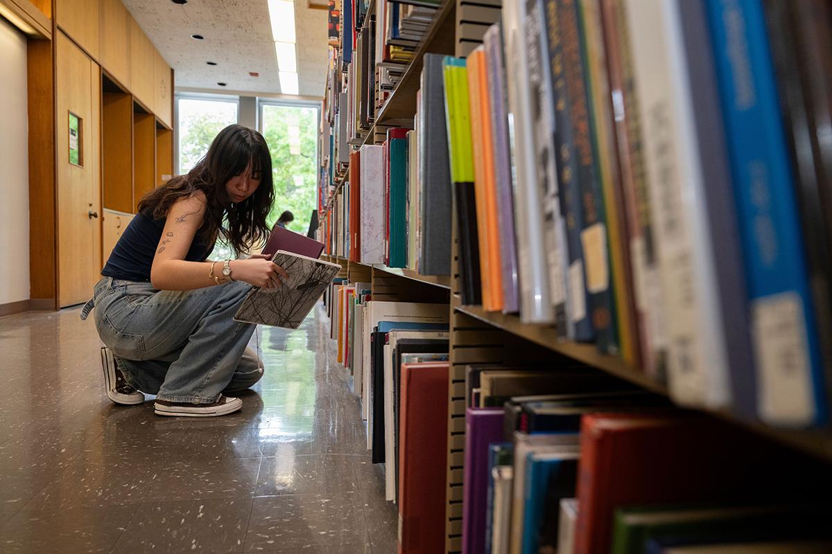 Student in Hunt Library